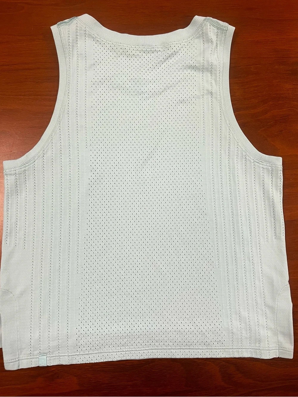 Lululemon Breeze By Muscle Crop Tank Top - Size 4 - Mint Green (EC)